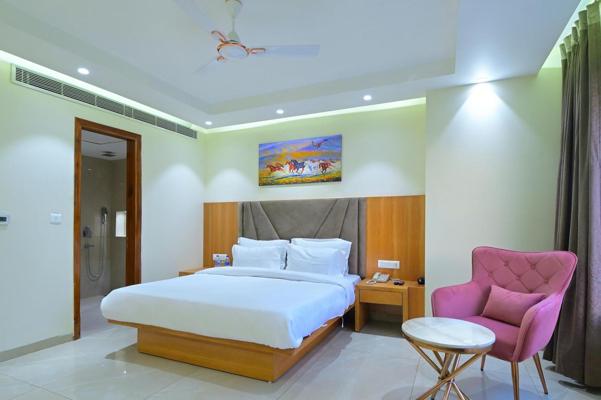 Hotel Shandon-2 Mins From Connaught Place Нью-Дели Экстерьер фото